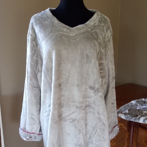 * 1108 Soft & Cozy Reindeer Pajama Set - Picture 2 of 8